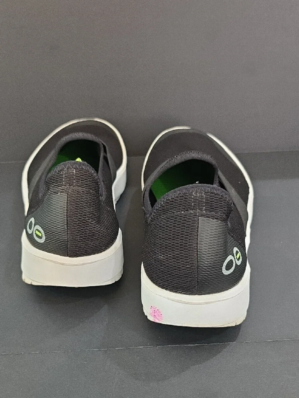 OOFOS Women's Black Slip-On Sneakers with Lime Accent Size 9
